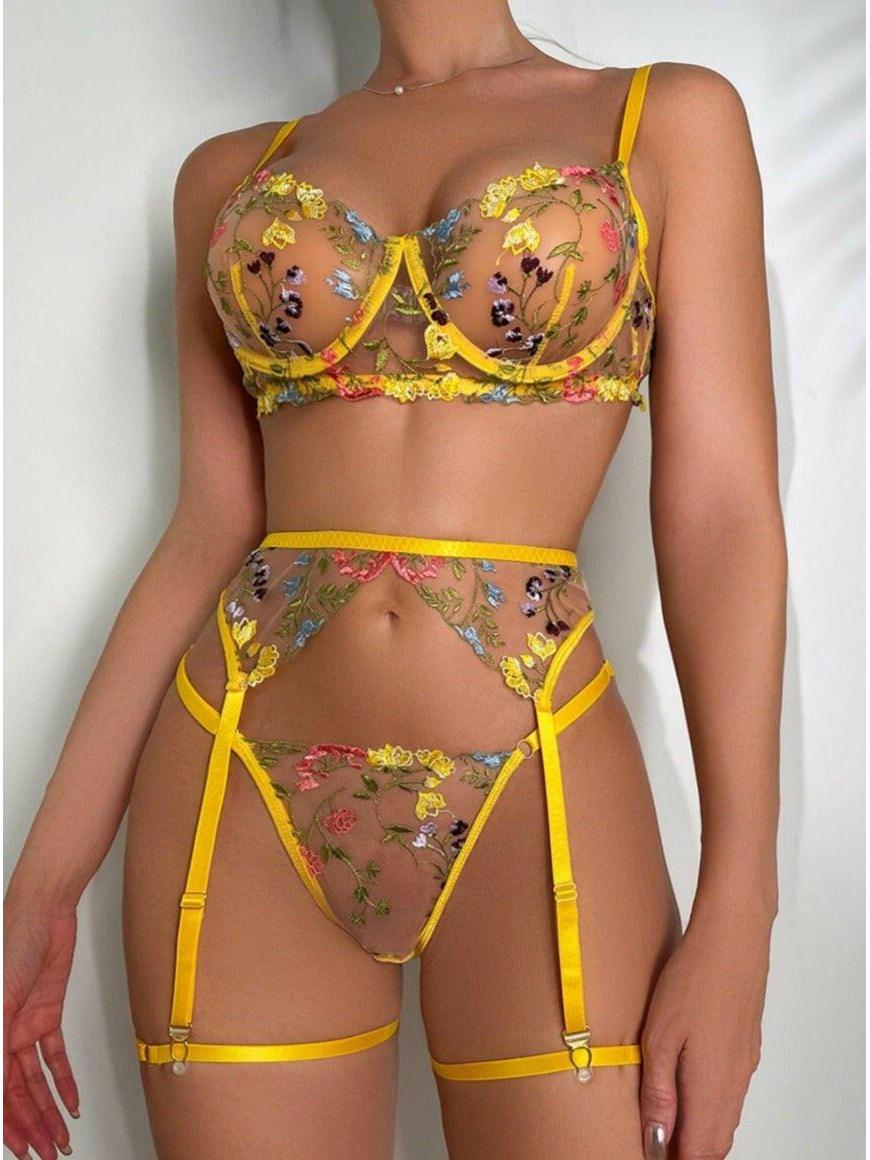 Daisy | 3-Piece French Lingerie Set - Novaesta