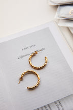Open Hoop Earrings Rachmaninov in Gold