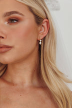 Julia Gold Pearl Earrings