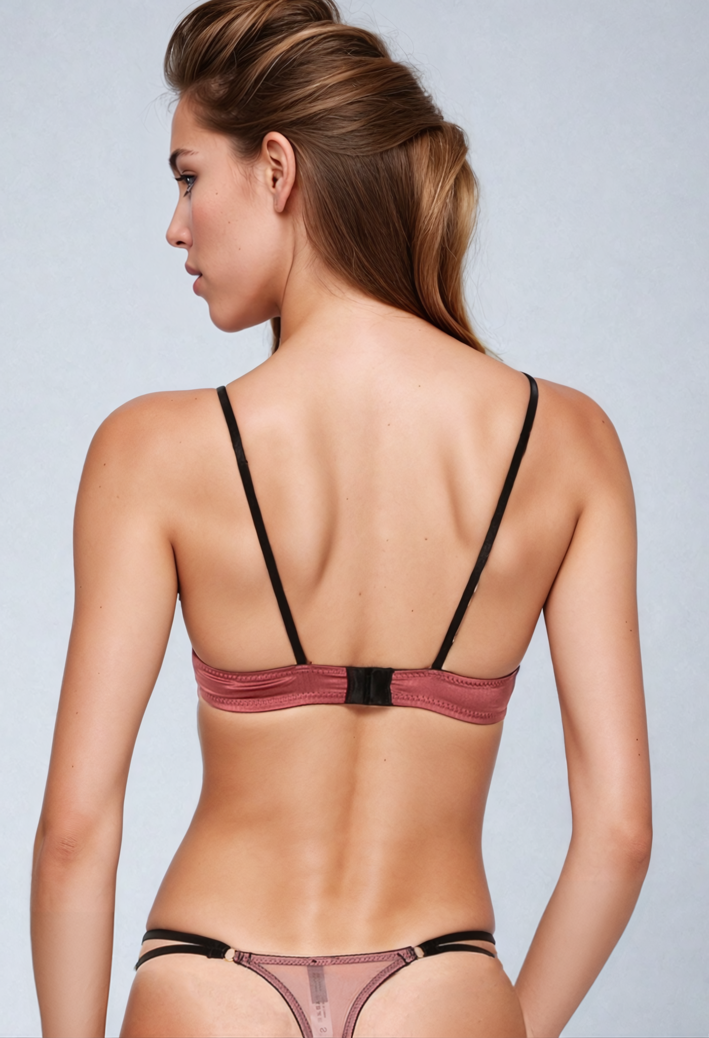 Lucia Underwire Bra & G-String Set