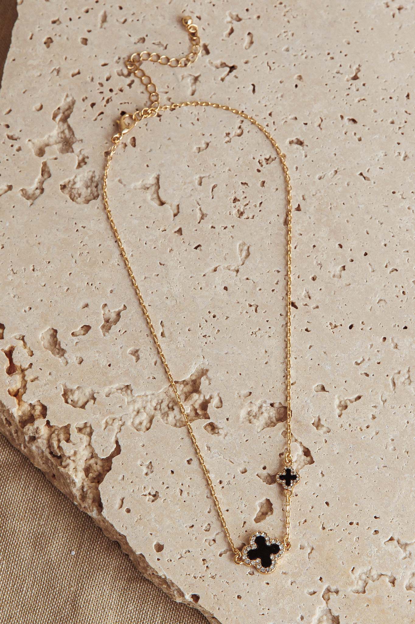 Kristin Necklace Four Leaf Clover Black Gold