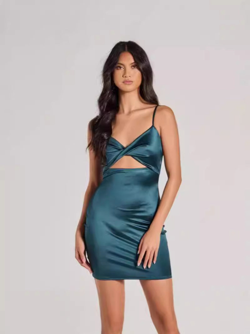 Giselle | Elegant and Sensual Backless Dress - Novaesta