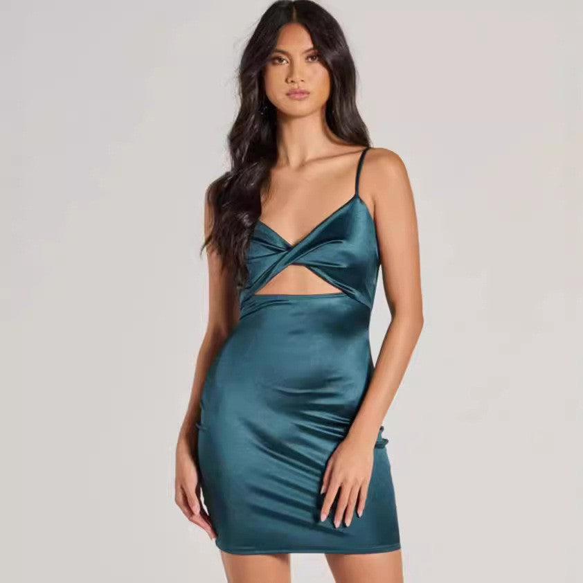 Giselle | Elegant and Sensual Backless Dress - Novaesta