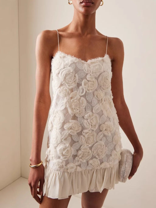 Liora | Black Dress & Floral Grace - Novaesta