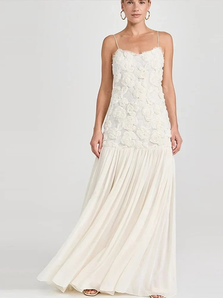 Liora | Black Dress & Floral Grace - Novaesta