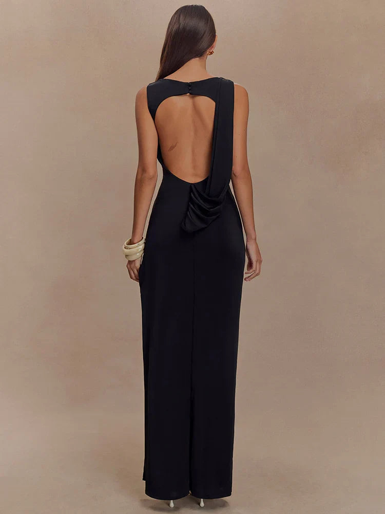 Madelina | Pleated Dress & Slim Silhouette