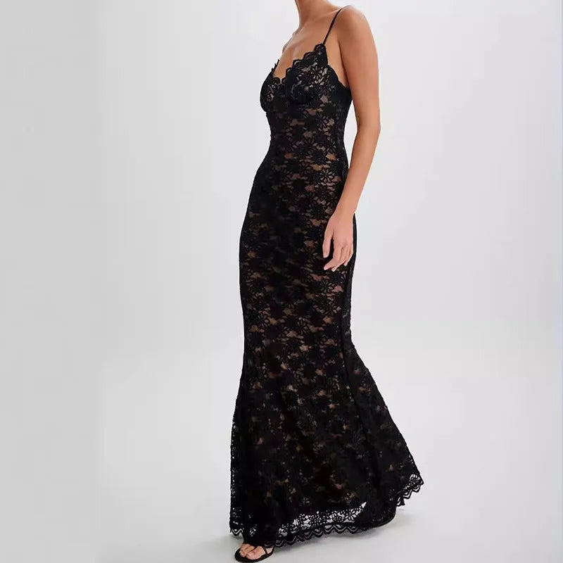 Noa | Cut-Out Black Lace Dress - Novaesta