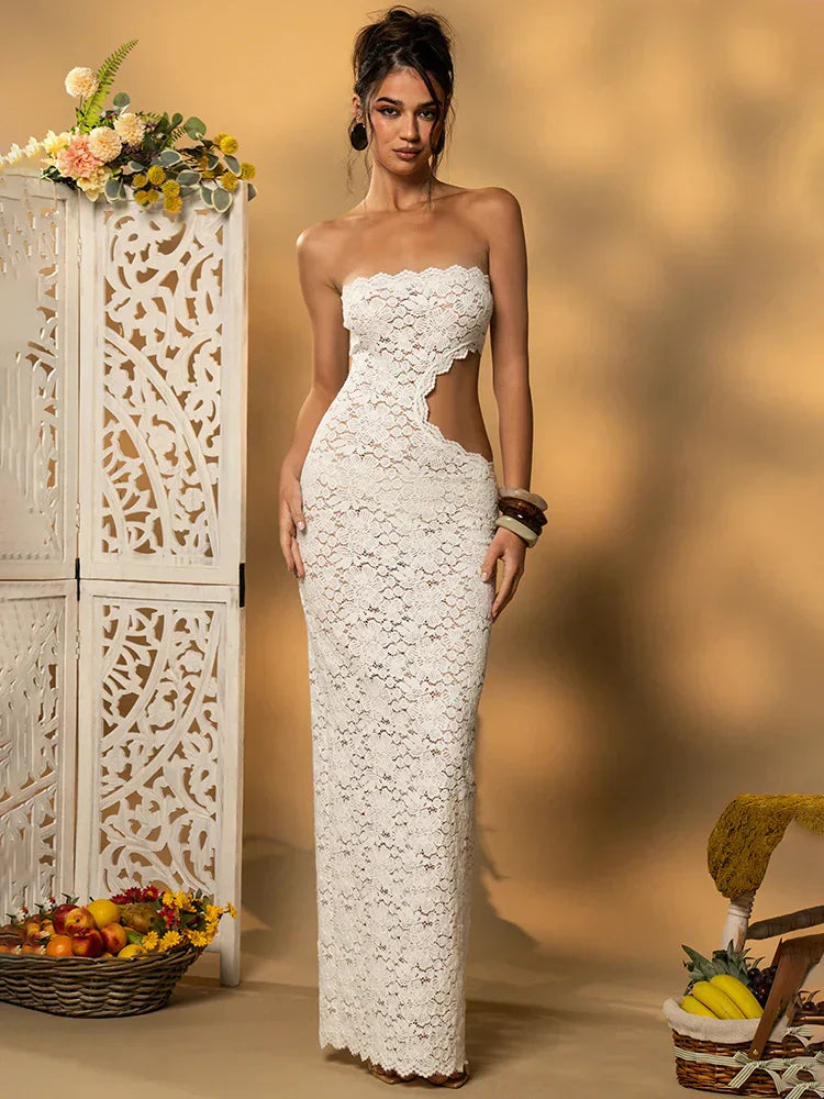 Amina | Sensual Lace Dress & Glamorous Allure - Novaesta