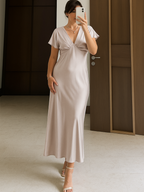 Lina | Elegant V-Neck Satin Dress
